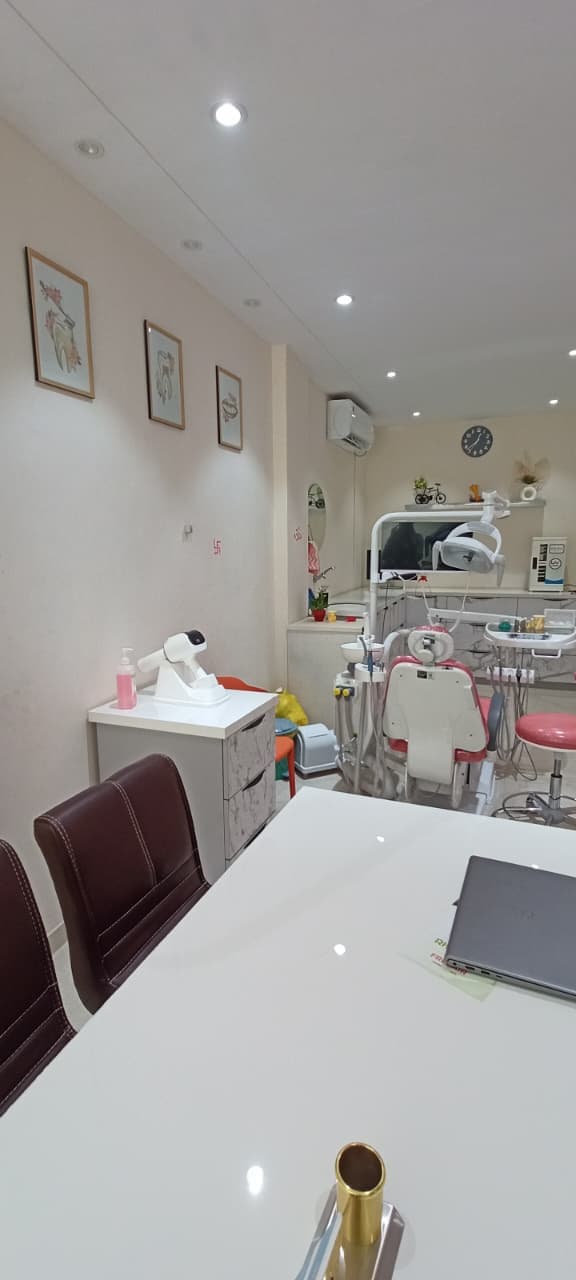 Consultation desk and treatment area at Ganeshay Dental Clinic, Ahilyanagar